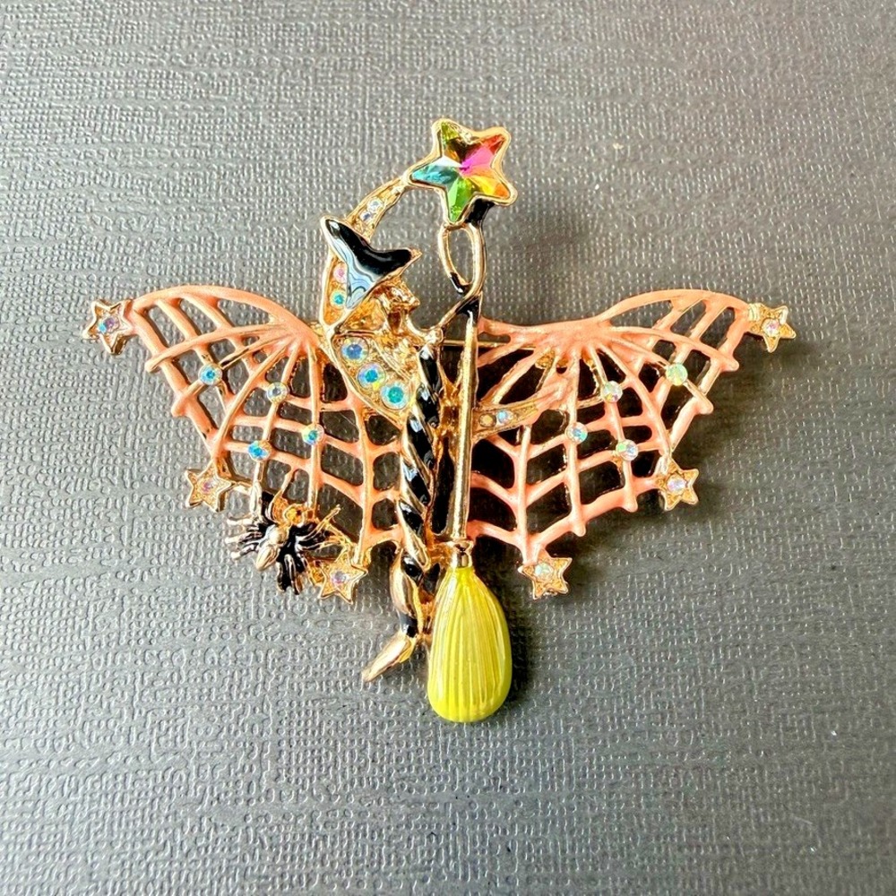 Gothic Halloween Witch Brooch Star Wand Web Wings Broom Sparkly Pin Jewelry Gift